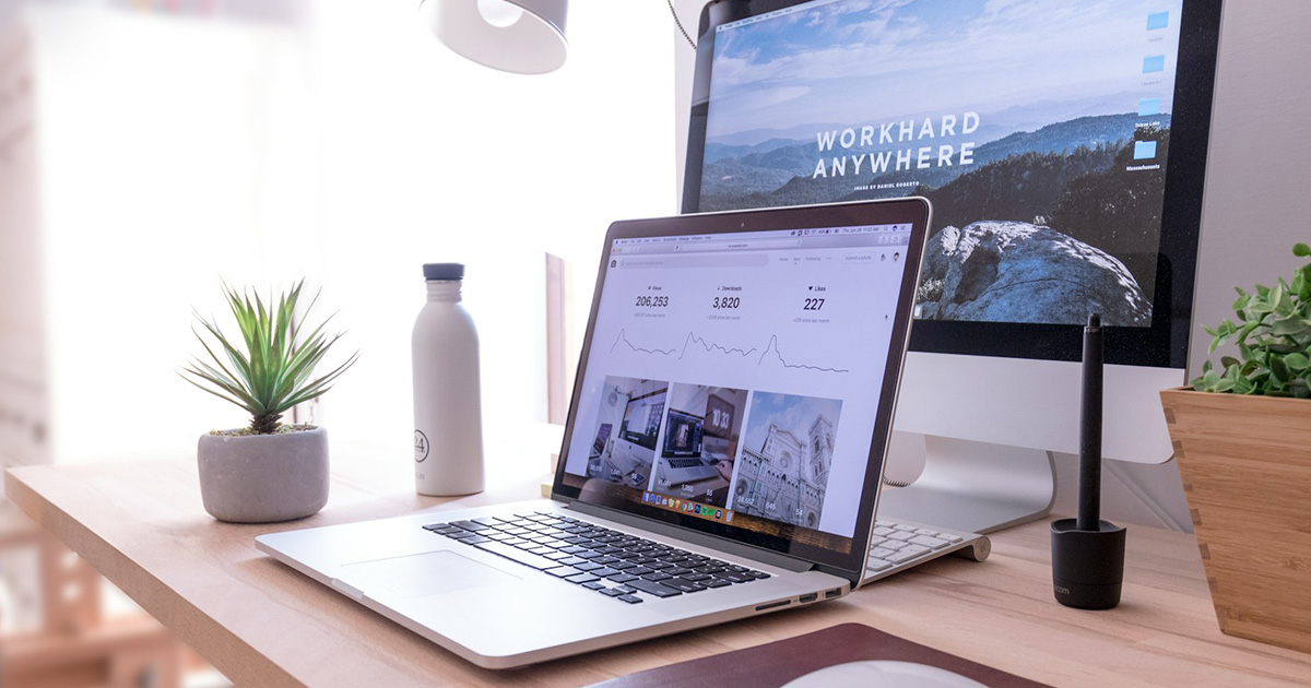 Skal jeg vælge en freelancer eller webbureau?